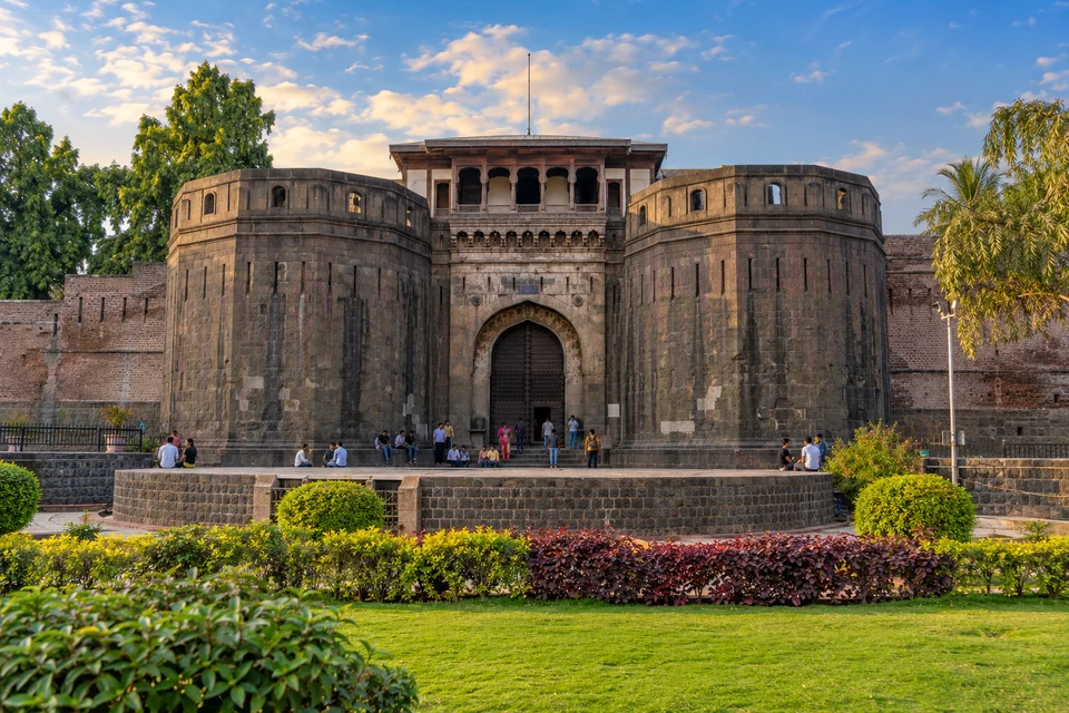 Illustration: Illustrative city view of Shaniwar Wada monumental entrance and landscaped foreground